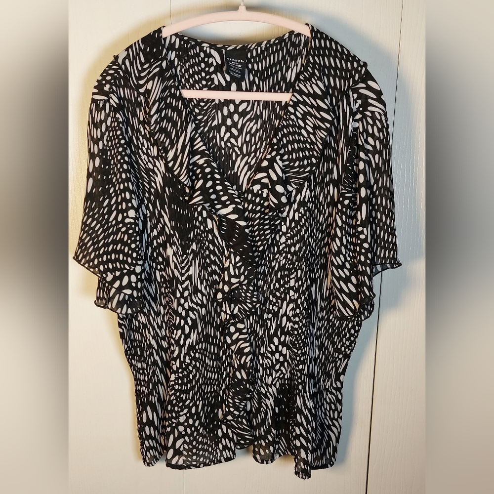 George Black White Chiffon Blouse Size 22/24 Ruffled Neckline Flutter Sleeves - Picture 11 of 11
